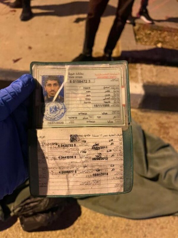 一名西岸的巴勒斯坦人不幸被伊朗導彈的殘骸擊中死亡，值得注意的是，這名巴勒斯坦人並非死於爆炸，而是因為導彈殘骸墜落身亡。 翻攝自  X 《以色列戰爭》