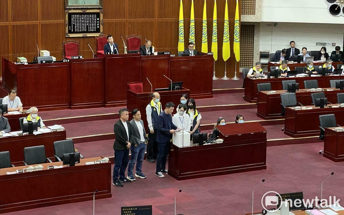 台北市議會開議 陳重文有簽到沒開會、工務委員會25搶11最熱門