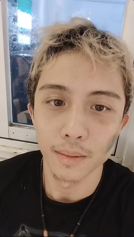 孫安佐的車在停車場中成孤島，最終只能棄車而去。 圖：翻攝自 孫安佐IG