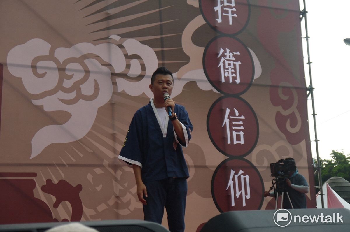 北港武德宮主委林安樂表示，自己絕對不是共產黨員，也絕非單一張公文而生氣，才糾眾上凱道，而是為了要捍衛信仰、守護香火，並在遊行最後提出三點訴求，希望政府能夠聽進去。 圖：鍾孟軒/攝