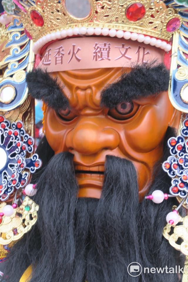 宗教團體今（23）日舉行「史上最大科、眾神上凱道」行動，捍衛信仰，難得在台北街頭看到的幾百尊的神像，神將來到凱道，總統府前成了迓神大會，民眾很少看到這麼多神像來到凱道，蔚為奇觀。 圖：攝影邱萬興提供