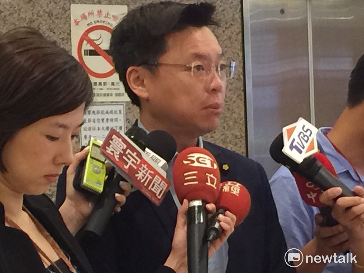 傳綠委陳其邁父親陳哲男將假釋出獄為其操盤高雄市長選舉一事，綠委趙天麟26日表示，這是很自然的事情。 圖：林人芳/攝