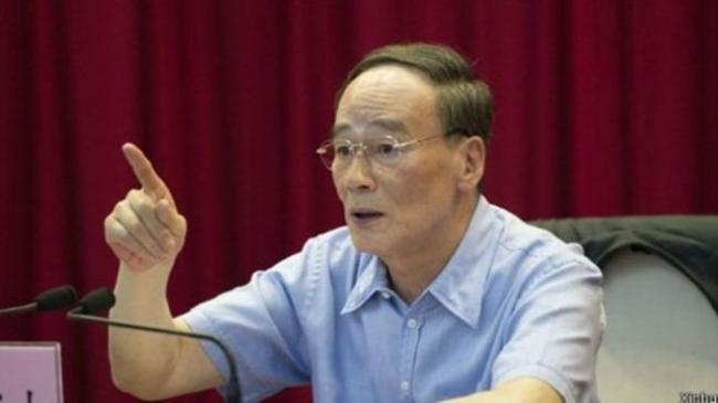 王岐山是英國BBC所稱中共總書記習近平的「反腐大總管」，但被流亡美國的富豪郭文貴緊咬涉貪不放。最新傳出習近平「不惜代價」挺王到底，王岐山能否不動如山，甚至在19大後更上層樓，令人好奇。 圖：翻攝自中國瞭望網站