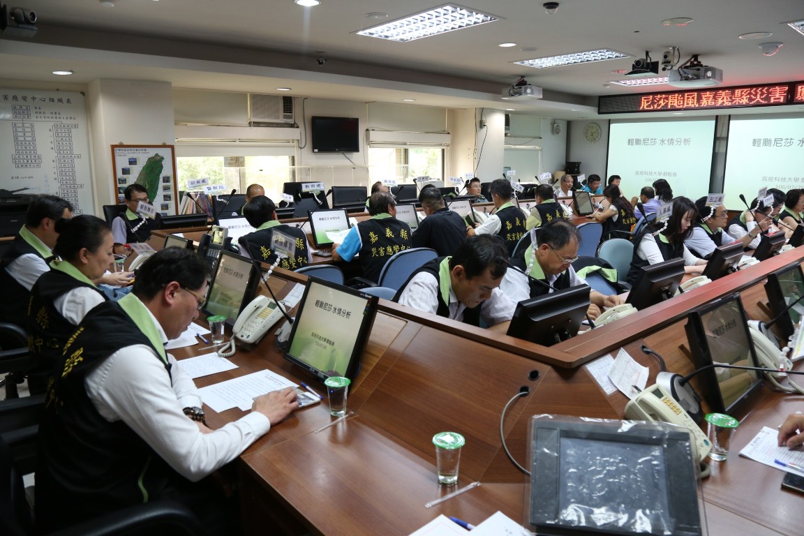 硬體設施和廣告物部分，水利處應檢視固定及移動式抽水機維護情形，做好移動式抽水機預布規劃，各工程單位要求開口契約廠商做好防、救災準備，建設處加強危橋即時通報作業。 圖：嘉義縣政府/提供