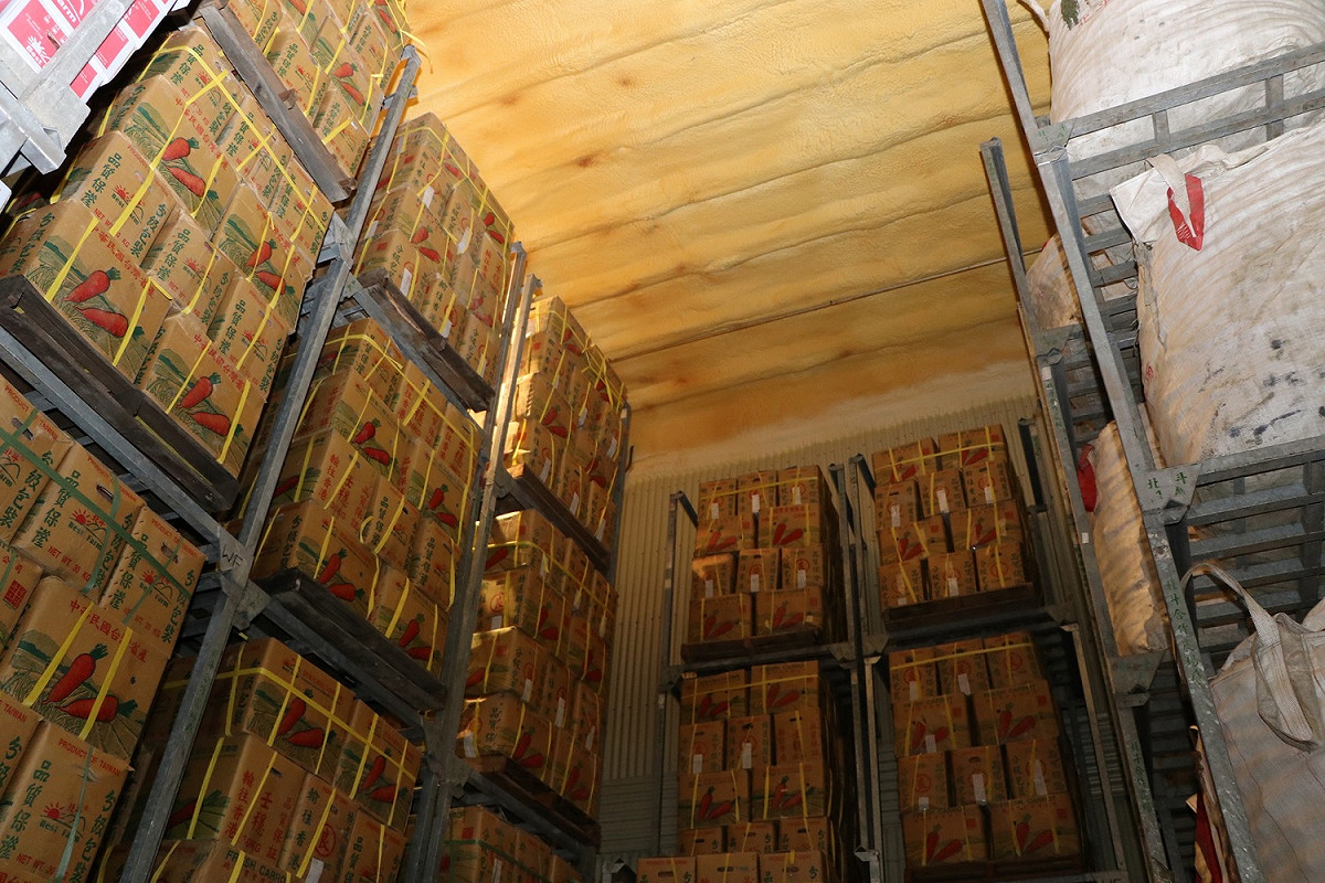 台北果菜市場蔬菜交易量1,465公噸，比昨日(27)1,354公噸還增加111公噸，增幅8.2%，表示蔬菜的供應量是夠的。 圖：農委會提供