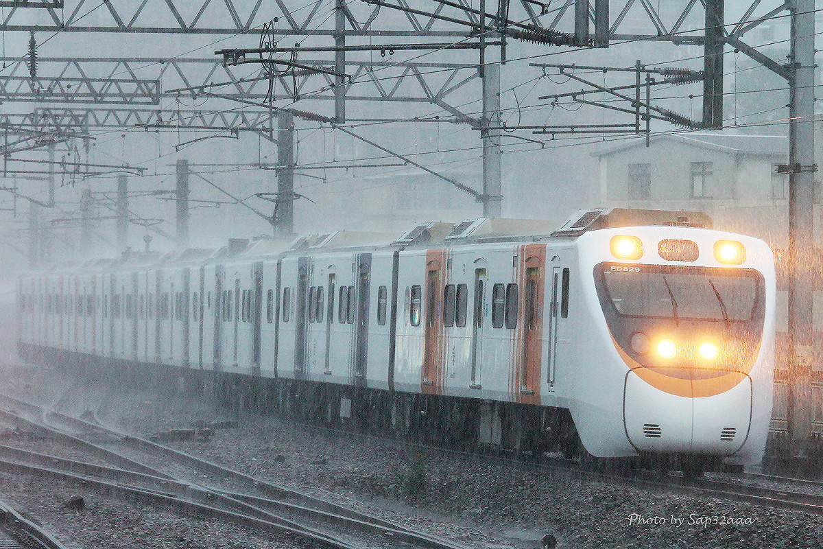 台鐵宣布因應尼莎颱風挾帶的暴雨強風，前往或從台東、花蓮發車之特定班次將在今(29)日18後停駛。 圖：Flickr提供sap32aaa開放權限