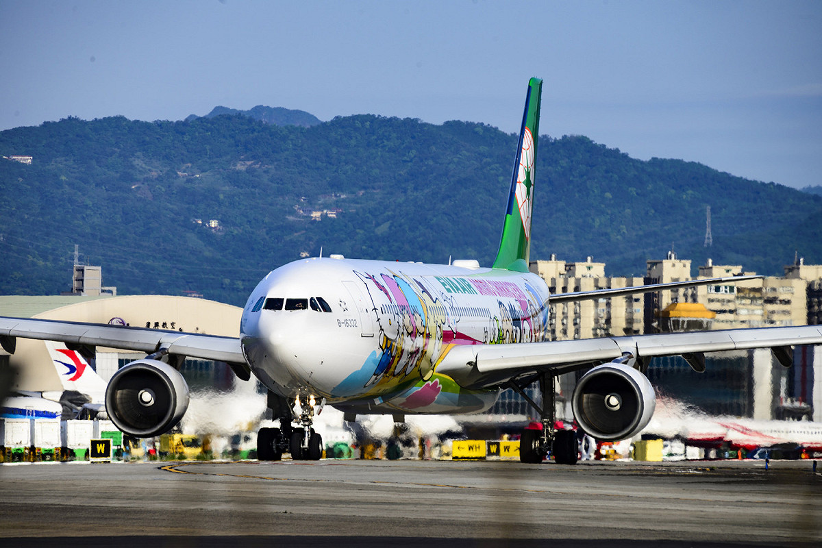 松山機場也有多數航班延誤，立榮航空、遠東航空、華信航空國內線全日航班皆取消。 圖：Flickr提供吳嘉峻開放權限