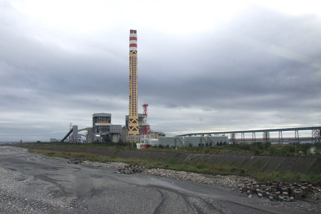 民營和平電廠二號機今(13)日發生破管，和平電廠表示目前仍未確定破管情形，預計最快下週二才能修復完成。 圖 : 翻拍自Mapio