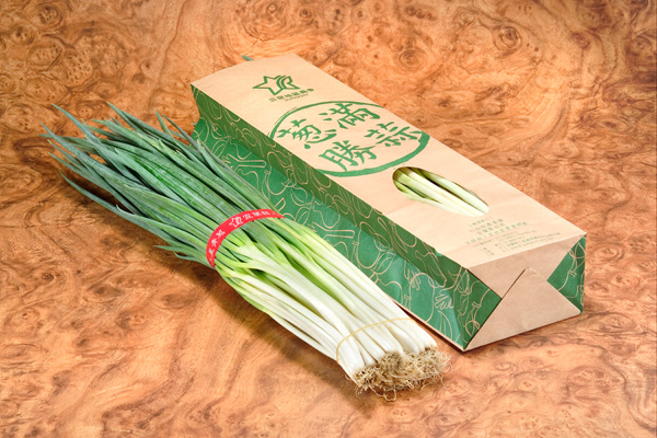 受到尼莎颱風來襲影響，三星蔥產地價29日每公斤漲到新台幣145元，農糧署副署長蘇茂祥說，今天已回跌到120元，他研判不會再漲上去了。 圖:翻攝自三星地區農會