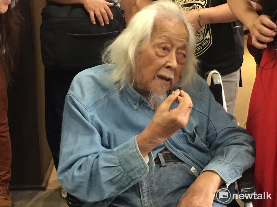 為了配合「獨立台灣，百年堅持：史明歐吉桑生日分享會」集會活動，台北中正一分局將在明(5)日零時起至24時止進行交通管制，屆時請用路人配合管制作業改道行駛，而中正一分局也將視情況擴大交通管制範圍。圖為史明資料照片。 圖：陳奕/攝