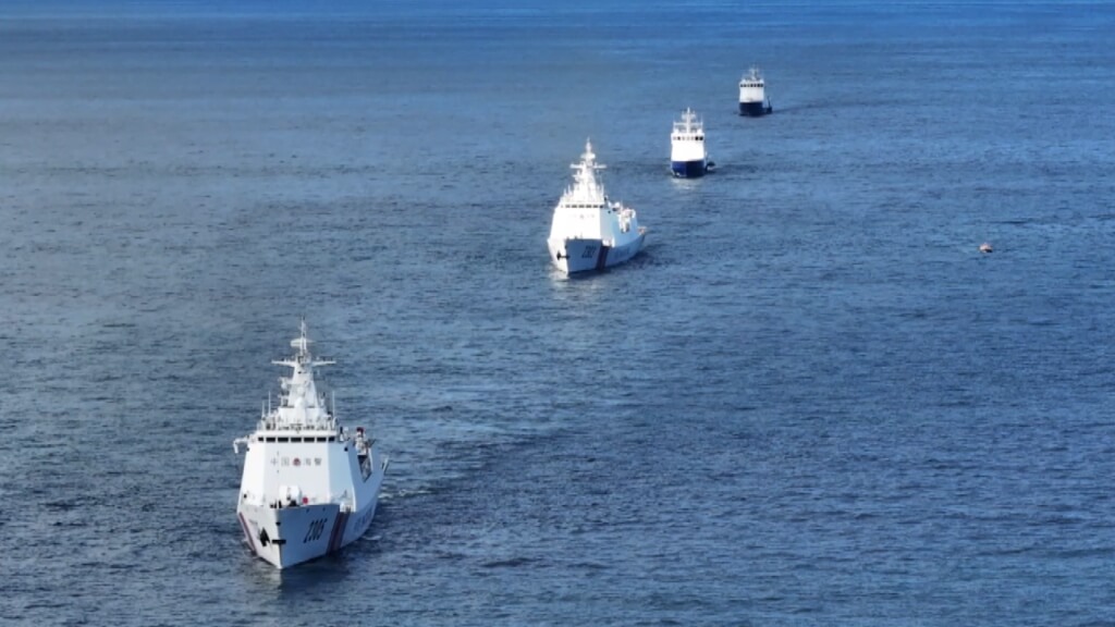 圖為中俄海警艦艇編隊在北太平洋公海展開聯合巡邏。 圖:取自中國海警局網頁ccg.gov.cn