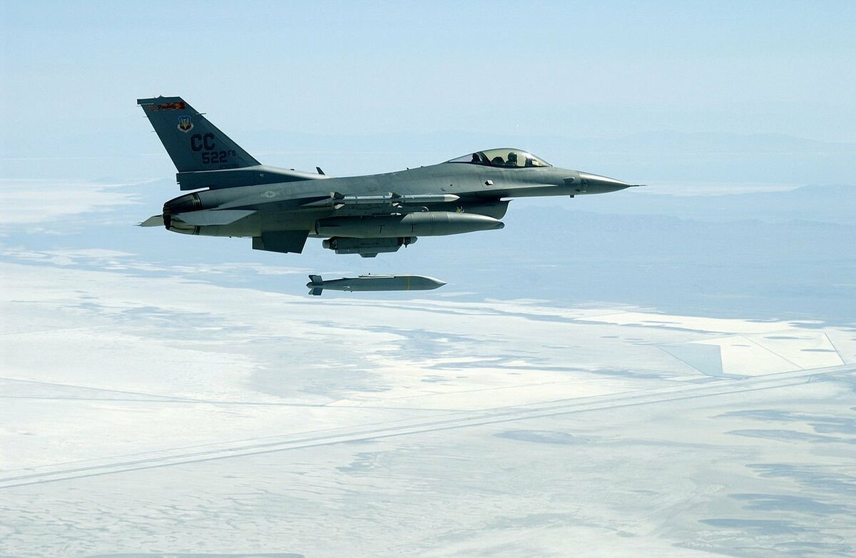 AGM-154C飛彈。 圖：ORCA Military X