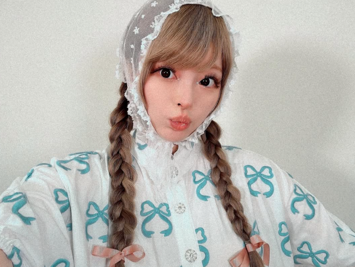 卡莉怪妞去年3月與小3歲男星葉山獎之結婚，並宣布懷孕喜訊。 圖：翻攝自卡莉怪妞IG