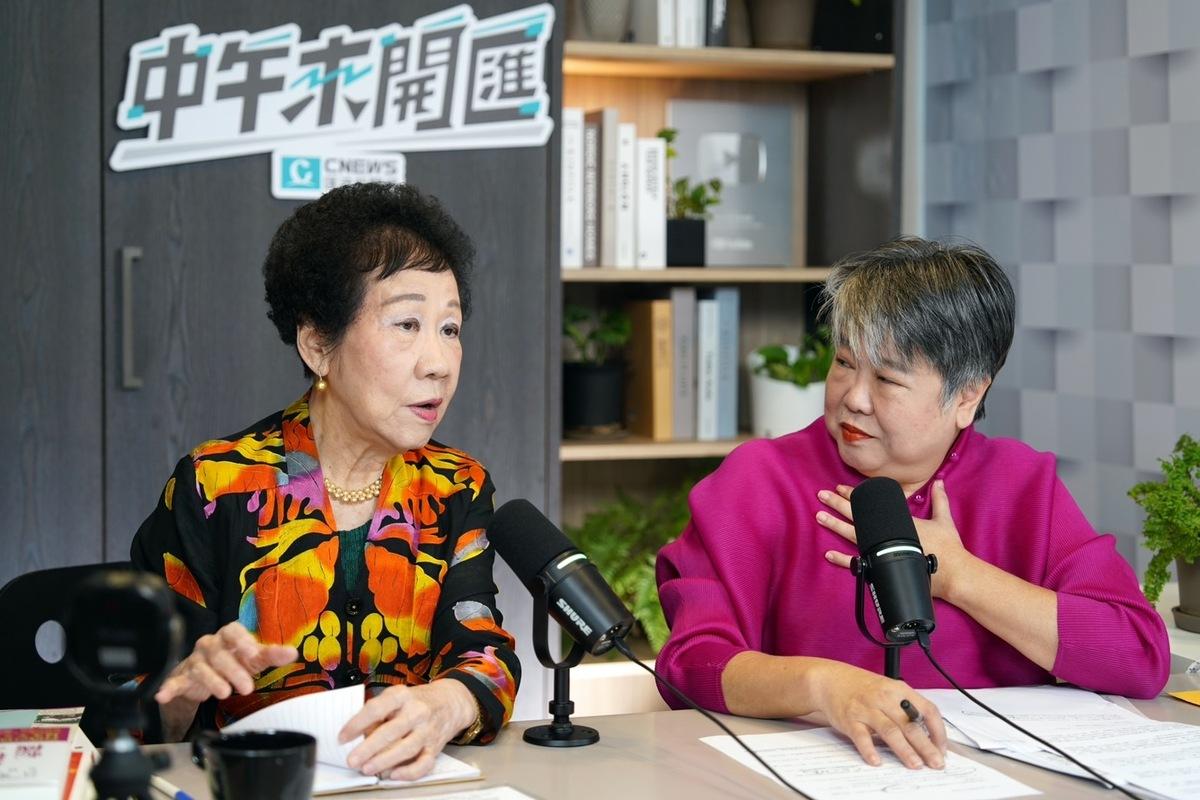 前副總統呂秀蓮今（9）日接受主持人黃光芹《CNEWS匯流新聞網》政論live直播節目《中午來開匯》專訪。 圖：《CNEWS匯流新聞網》提供