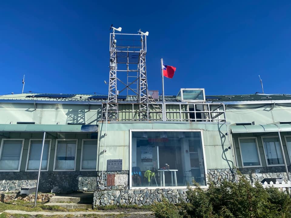 貼文也吸引千名網友按讚，網友也紛紛留言，「真的很讓人感動」。 圖：翻攝自鄭明典臉書