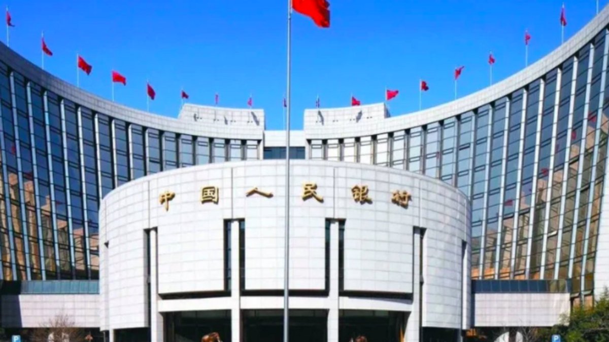 中國人民銀行於上月24日首次推出「創新結構性貨幣政策工具」引股市震盪。 圖：翻攝自X / @RFI_TradCn