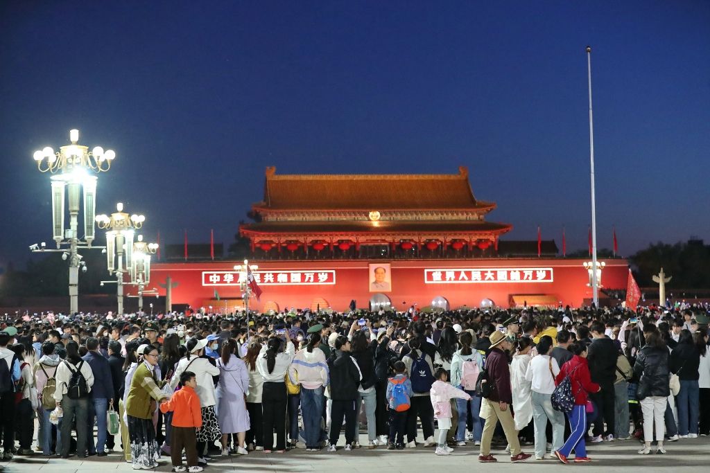 中國剛剛結束黃金周假期，各地區景點人滿為患。 圖：翻攝自X /高瑜