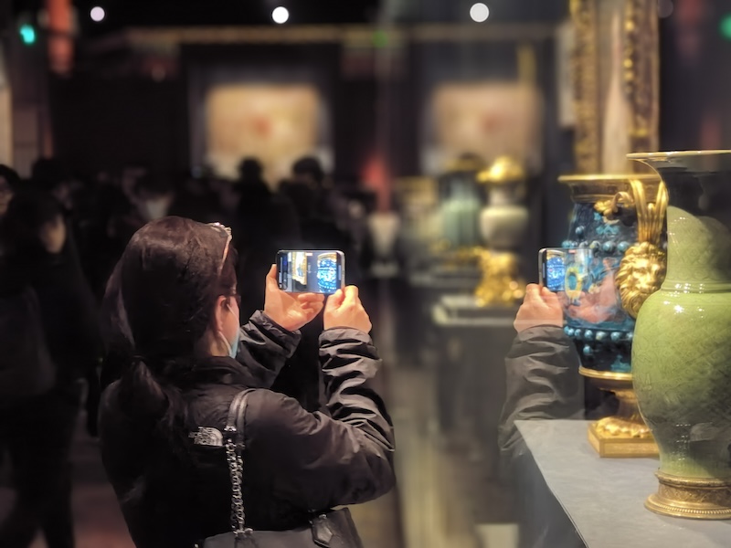 中國黃金周國旅熱絡，但遊客消費卻低於疫情前。 圖：翻攝自X /高瑜