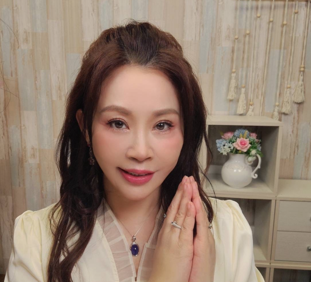 知名命理師雨揚老師，是業界有名的心靈導師，她目前任職雨揚國際董事長。 圖：雨揚國際／提供