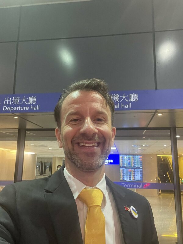 前丹麥外交部顧問帕列羅－普萊斯納。 圖:@jonasPplesner
