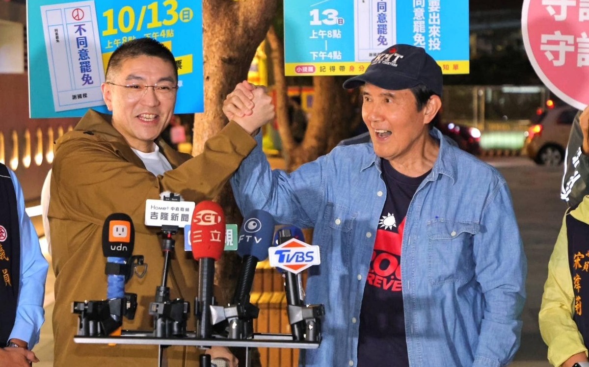 死亡or勝利之握？謝國樑「握馬英九的手就感覺到力量」被握了十次