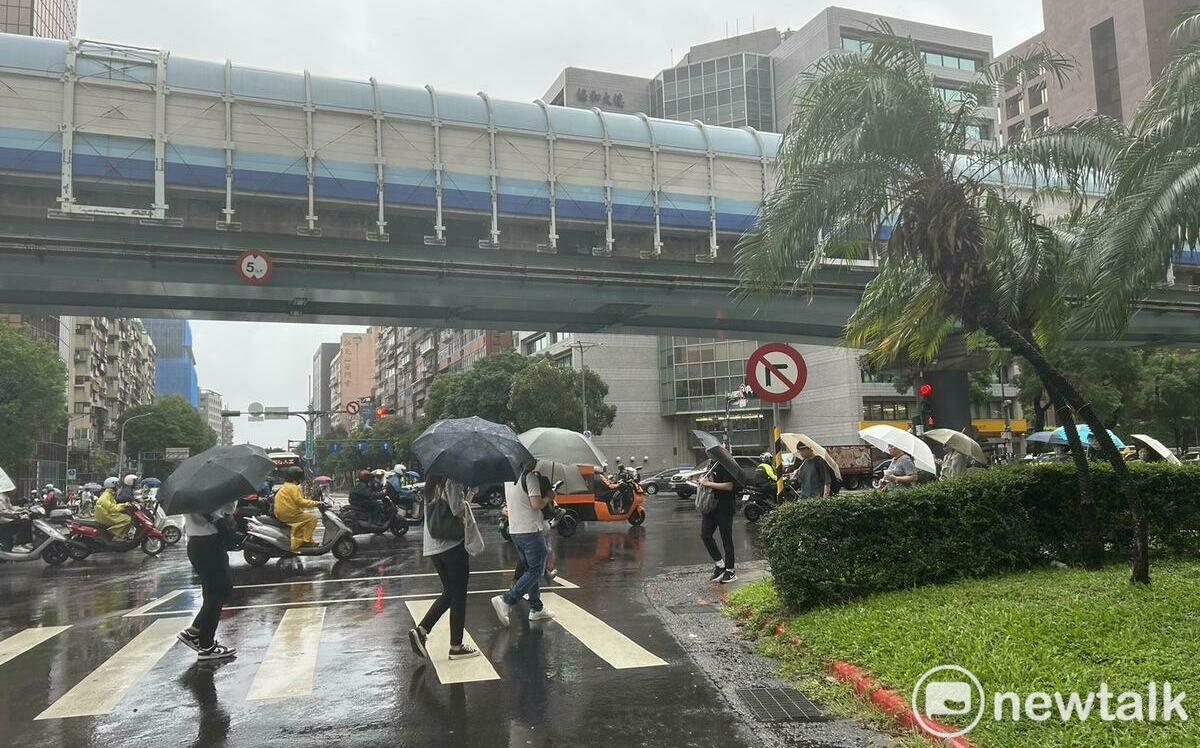426上街注意！北台風雨急襲 氣象署：15縣市強風警戒