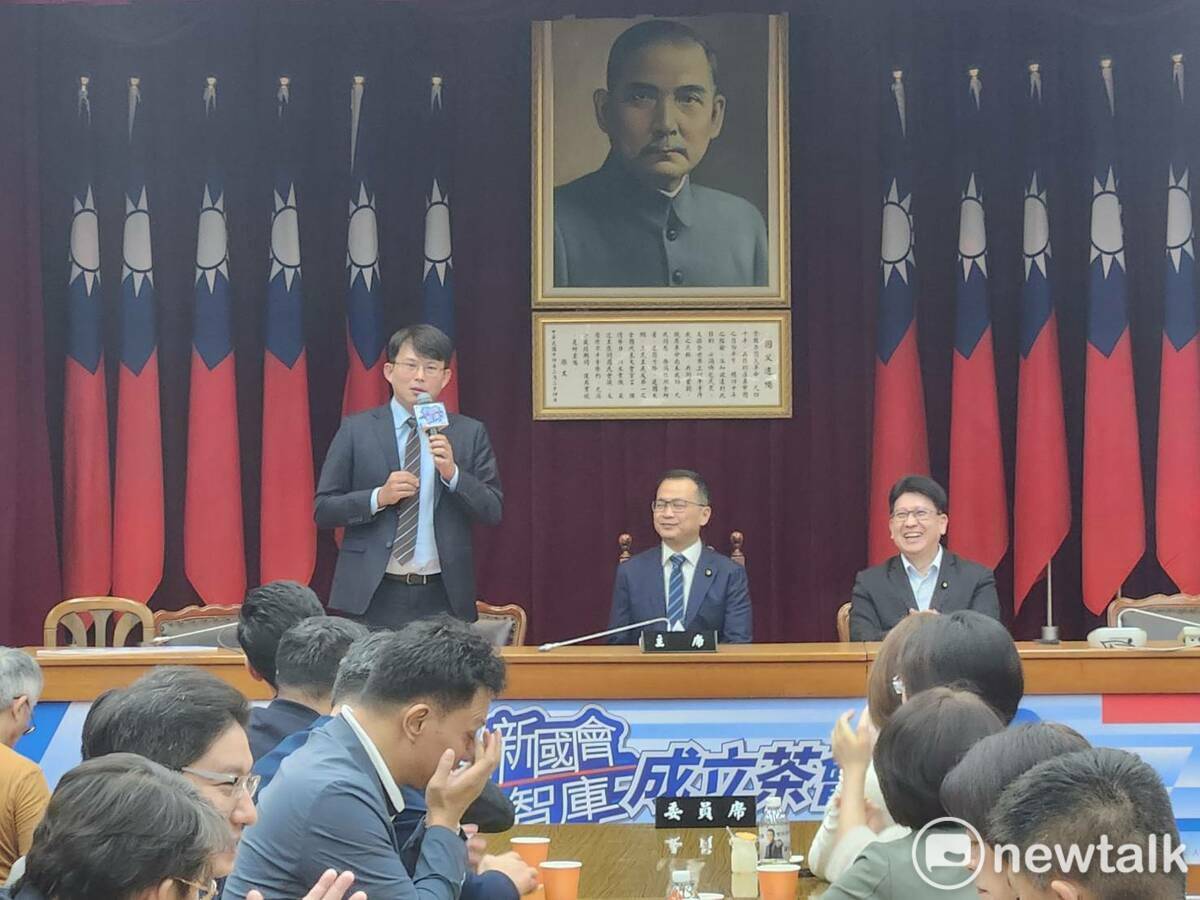 民眾黨團總召黃國昌今受邀出席國民黨立委羅智強新國會智庫成立茶會。 圖：黃建豪 / 攝