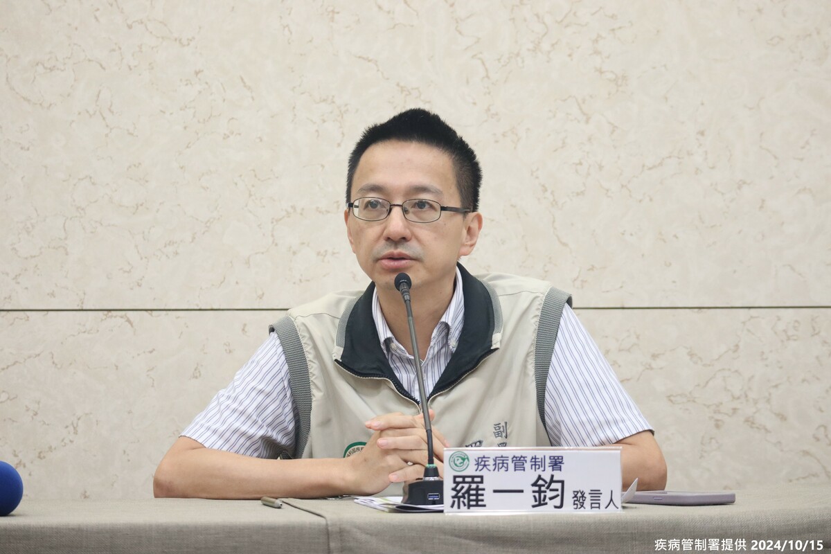 疾管署副署長羅一鈞預測，疫情可能要到11月中旬才會脫離流行期。他特別呼籲家長和教托育機構提高警覺。 圖：疾管署／提供