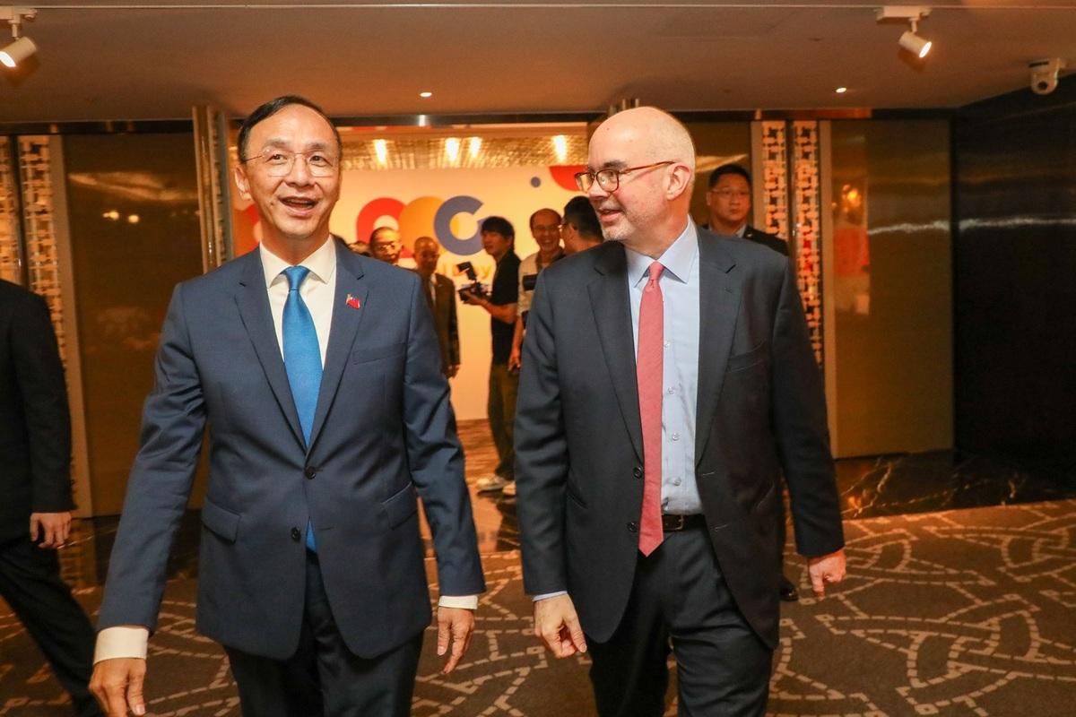 國民黨「中華民國113年國慶酒會」，執政縣市首長、立委及外國使節佳賓等約500同歡。 圖：國民黨提供