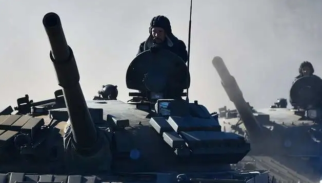 俄軍與烏軍最近在戰場上兇猛交火。 圖 : 翻攝自唐駁虎