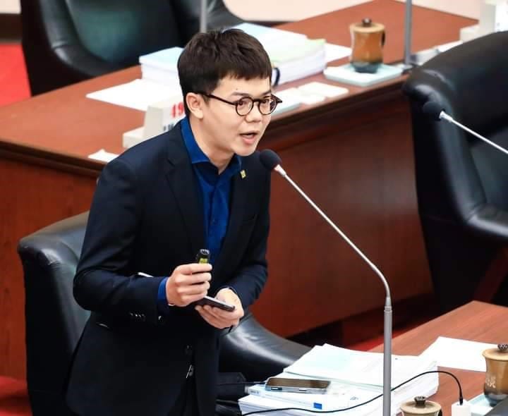 張博洋表示擔任議員兩年多來多次在市政質詢突顯基層村里長成為統戰滲透對象的問題，今日樂見賴總統的抗中政策也朝同方向進行。 圖：取自張博洋臉書（資料照）