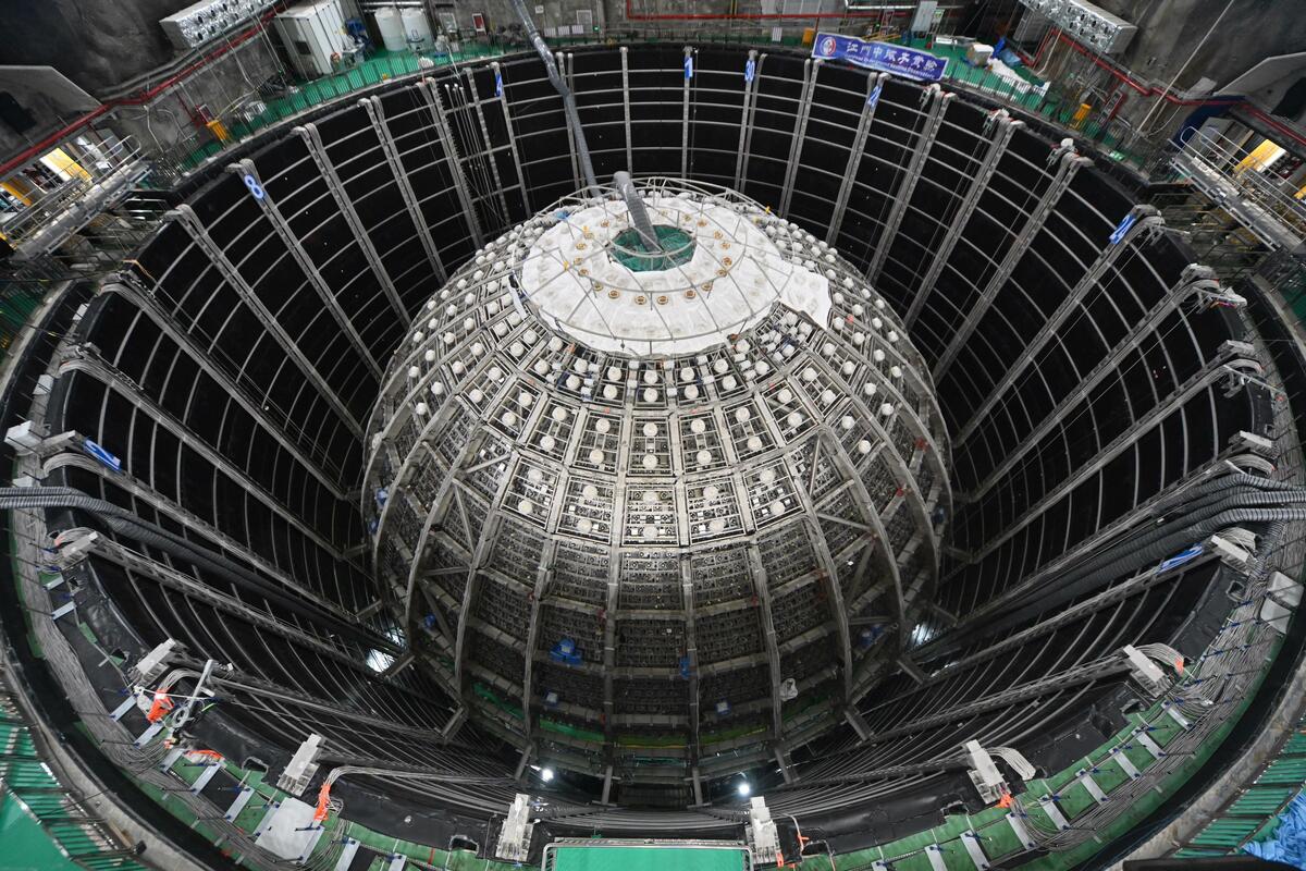 正在興建中的江門微中子實驗裝置。 圖:翻攝自南都報
