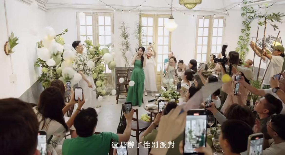 曾之喬舉辦寶寶性別派對，正式宣布寶寶性別是男生。 圖：翻攝自曾之喬IG