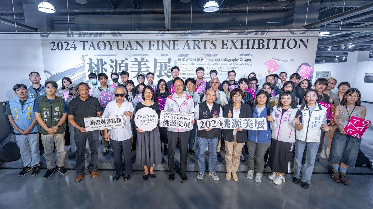 張善政期待桃源美展持續作為重要的藝文推廣、展現及交流平台，讓更多創作者在桃園這片沃土上發光發熱。 圖：桃園市政府／提供
