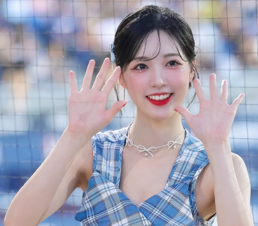 被譽為「釜山女神」的Fubon Angels成員李皓禎，先前爆出將返回韓國應援，引發大批台灣粉絲不捨。 圖：翻攝自李皓禎