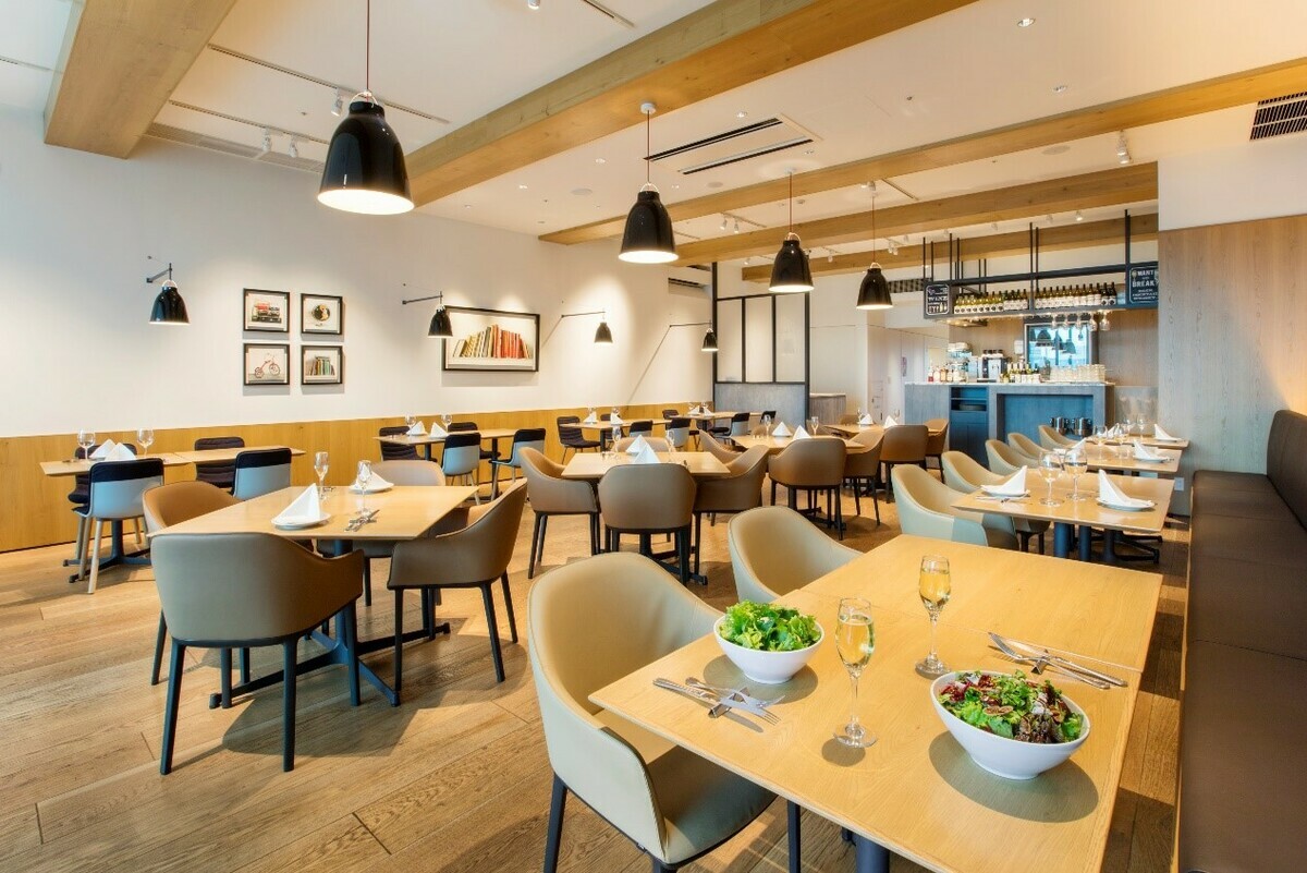 咖啡餐廳「CAFE Stylo」。 圖：© 銀座 伊東屋／提供