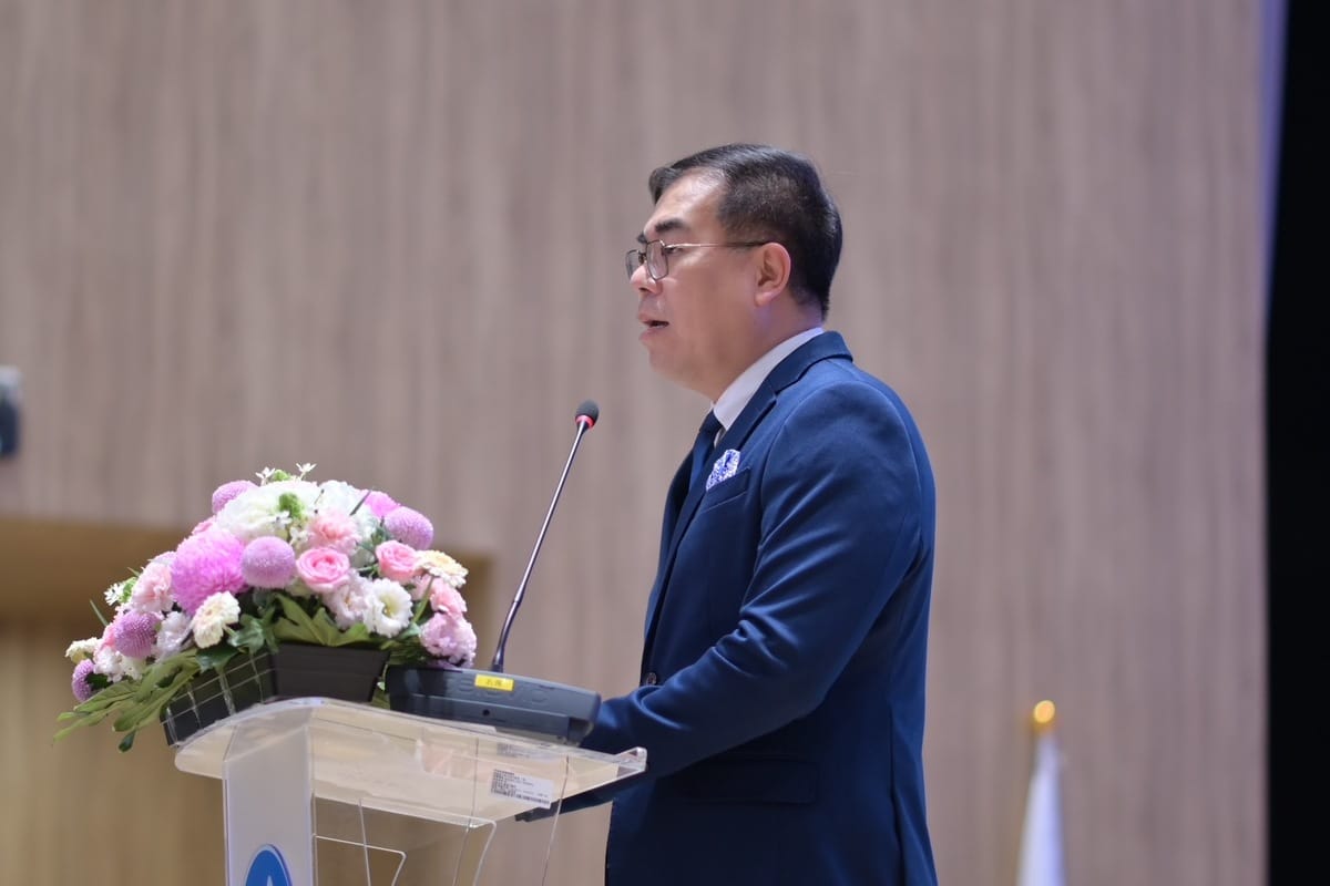 環境部長彭啟明回應，該研究只是推估，與現實情況不同；未來環境、經濟、勞動3部會將合作建置平台。 圖：翻攝自彭啟明臉書