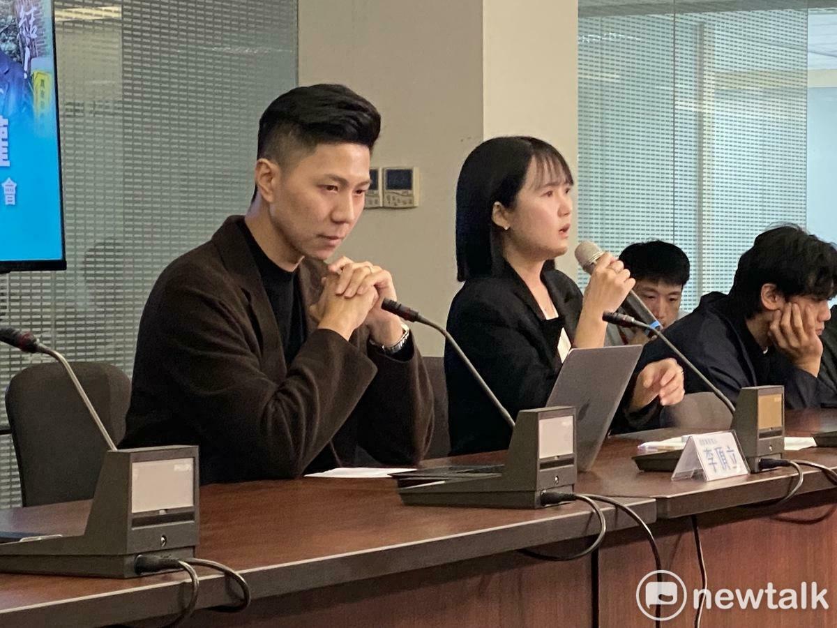 民眾黨下午於台玻大樓舉行黨中央委員會後轉述記者會，黨發言人吳怡萱、李頂立出席。 圖：周煊惠 / 攝