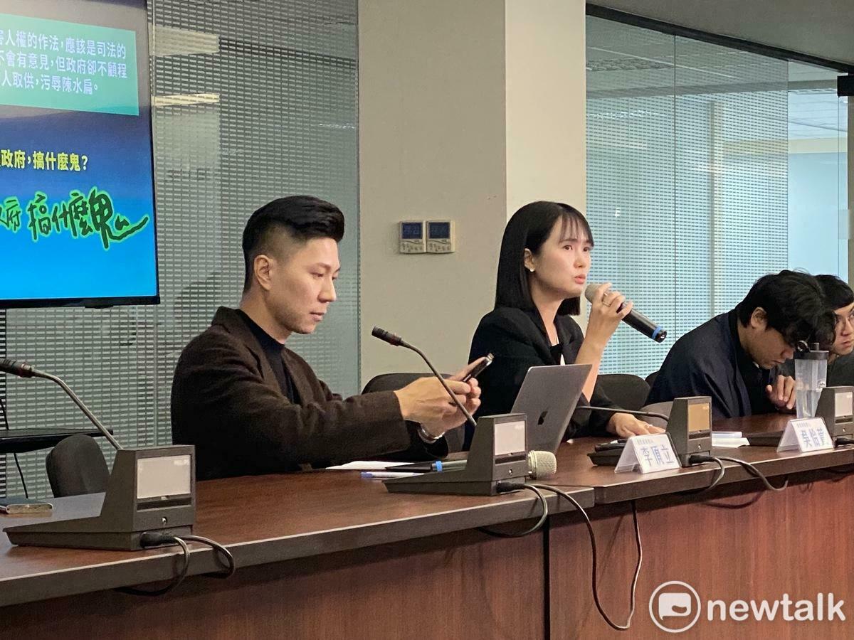民眾黨今於台玻大樓舉行黨中央委員會後轉述記者會，黨發言人吳怡萱、李頂立出席。 圖：周煊惠 / 攝