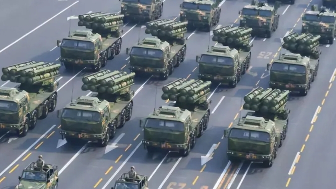印度的火箭砲車隊。 圖 : 翻攝自軍哥茶話室