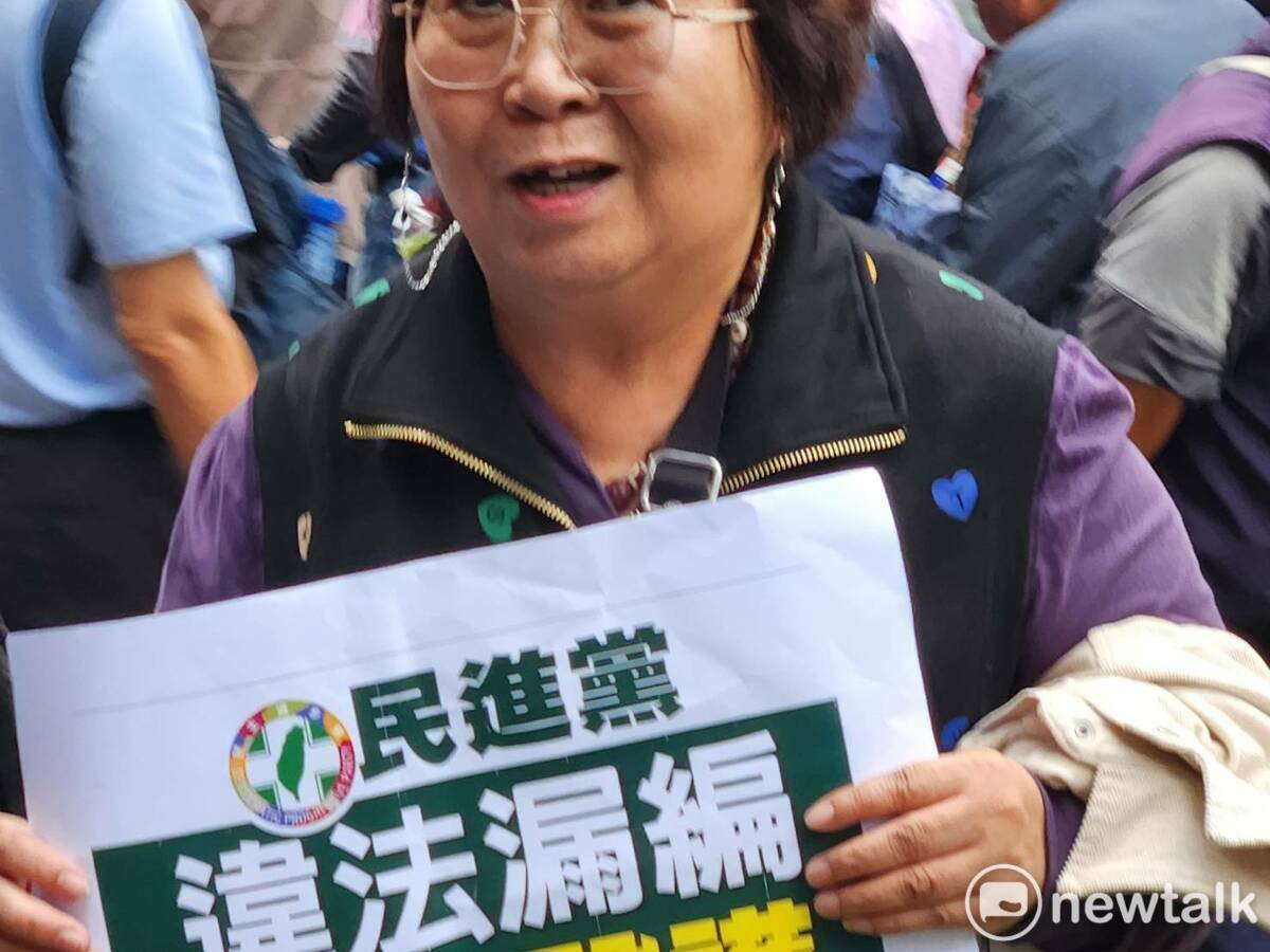 藍營動員原住民及農民、醫護團體於立法院抗議。 圖：黃建豪/攝