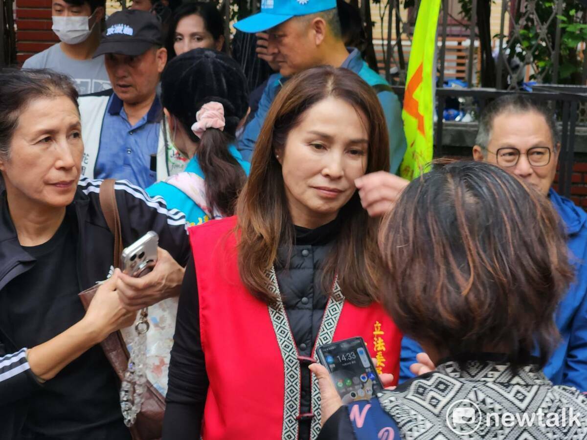 無黨籍立委高金素梅率原住民北上抗議。 圖：黃建豪/攝