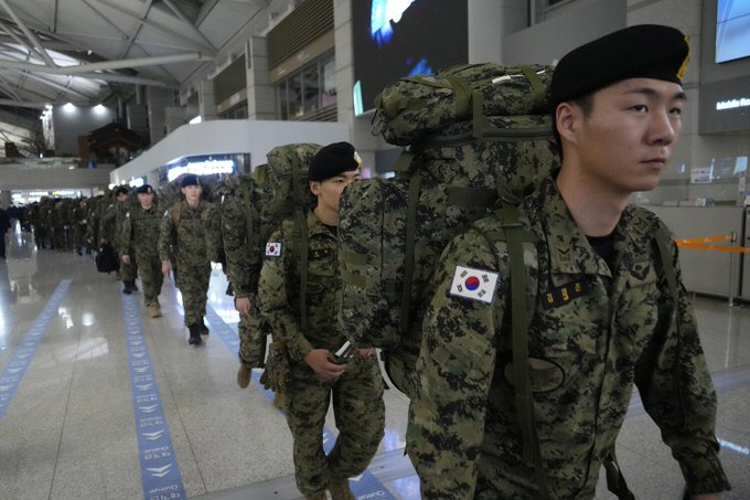 在北韓軍隊正式介入俄烏戰爭後，有網友分析認為，南韓將會轉變成積極支持烏克蘭的立場，並為烏軍提供應對北韓部隊的策略，對俄羅斯造成「致命性的打擊」。 圖：翻攝自 @ArturRehi X 帳號