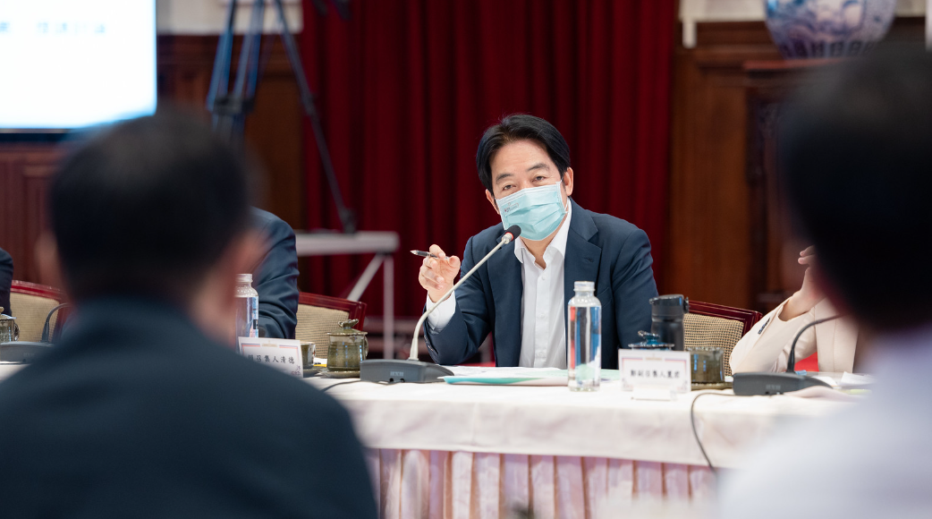 總統府國家氣候變遷對策委員會舉行第2次會議，主持會議的召集人、總統賴清德在會議結束前進行裁示。 圖：總統府提供