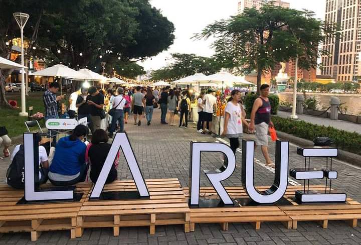 高雄知名市集La Rue近日接連爆發拖欠攤商款項及退票消費爭議。 圖：孫家銘翻攝