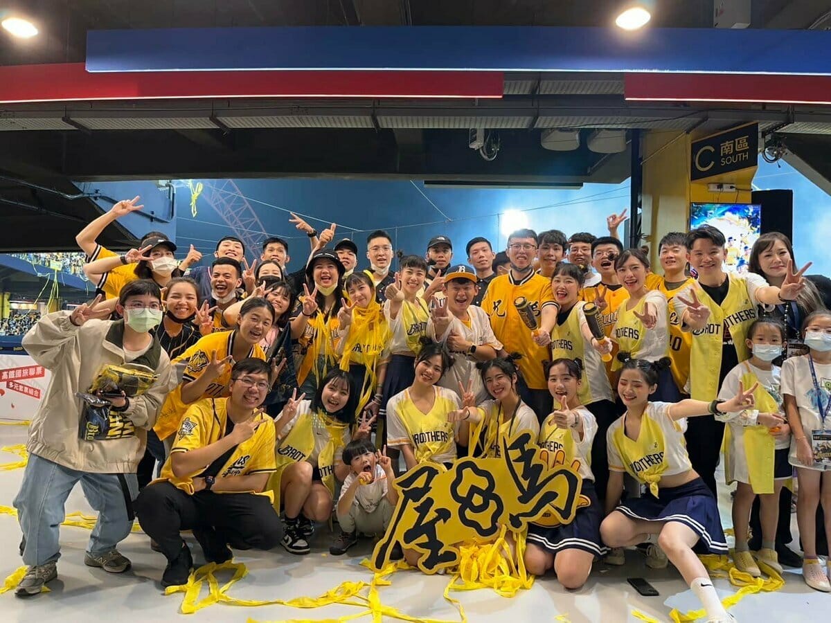 兄弟封王慶典開跑！穿球衣來屋馬用餐，限時四天免費招待。 圖：屋馬餐飲/提供