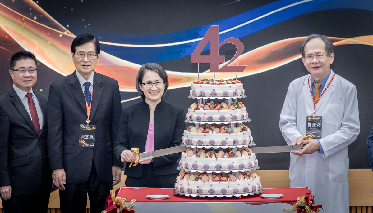 副總統蕭美琴出席台中榮總42週年院慶。 圖：總統府提供