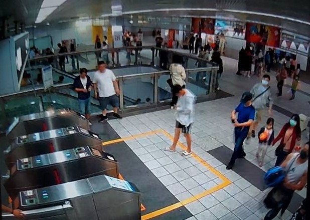 晚上8時全線恢復正常疏運人潮。 圖：高雄市教育局提供