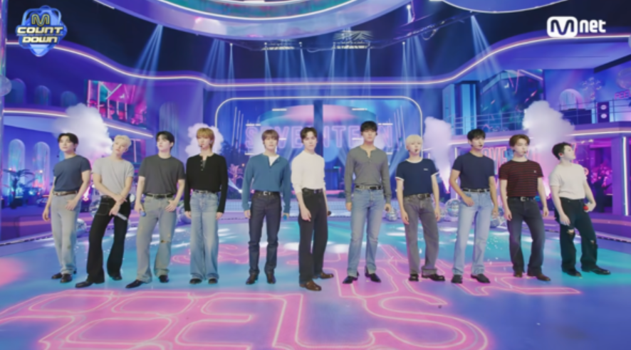 SEVENTEEN近期在攝影棚錄製新歌〈Love, Money, Fame〉，吸引眾多粉絲到場參加。 圖：翻攝自Mnet K-POP YT頻道