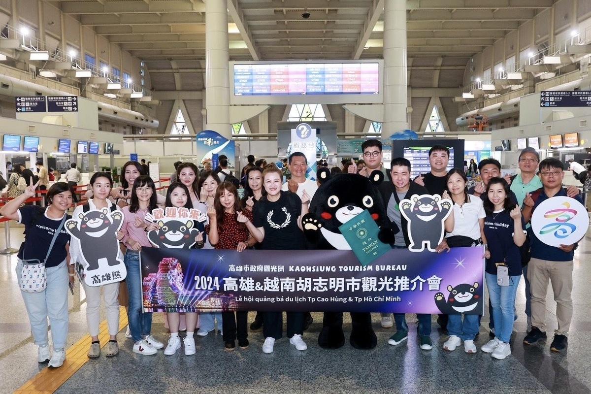 高市觀光局率觀光業者組團前往越南胡志明市辦理觀光推介會並拜會重要單位。 圖：高雄市觀光局提供